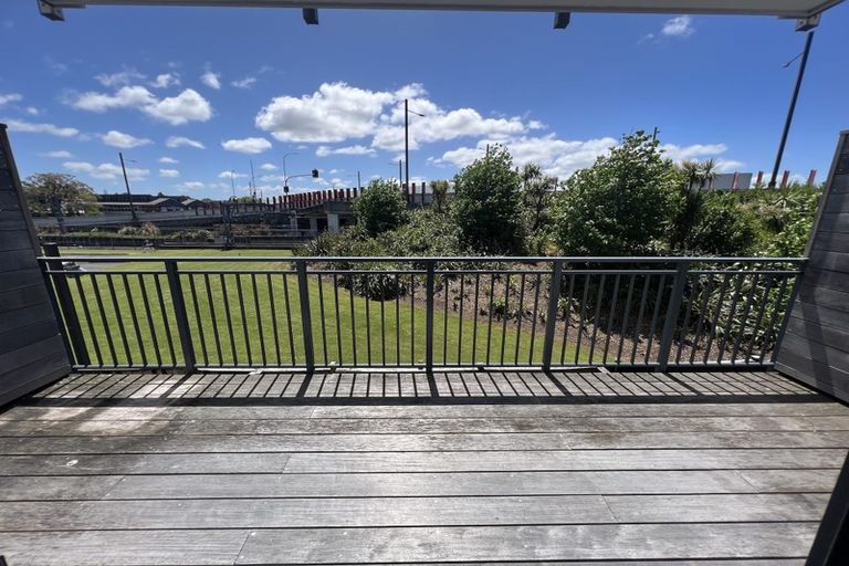 Photo of property in Krisley Court, 12/6 Ambrico Place, New Lynn, Auckland, 0600