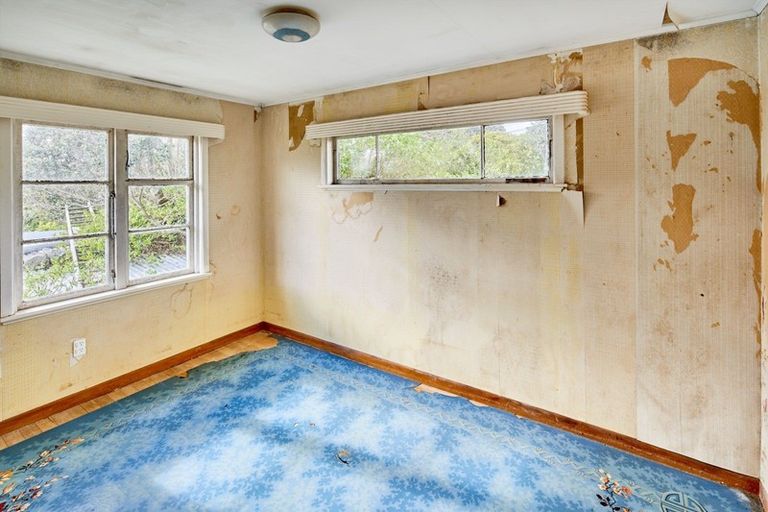 Photo of property in 6 Cunliffe Street, Johnsonville, Wellington, 6037