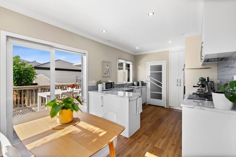 Photo of property in 157 Mangorei Road, Merrilands, New Plymouth, 4312