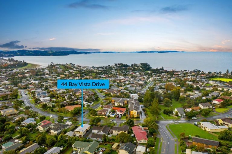 Photo of property in 44 Bay Vista Drive, Red Beach, 0932