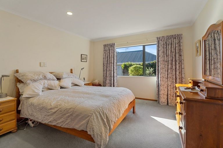Photo of property in 117 Realm Drive, Paraparaumu, 5032