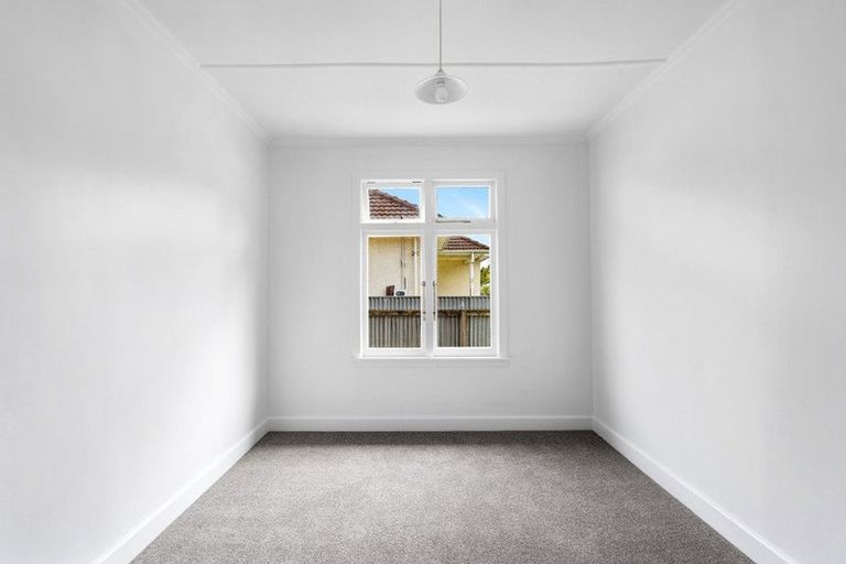 Photo of property in 142 Carlyle Street, Napier South, Napier, 4110