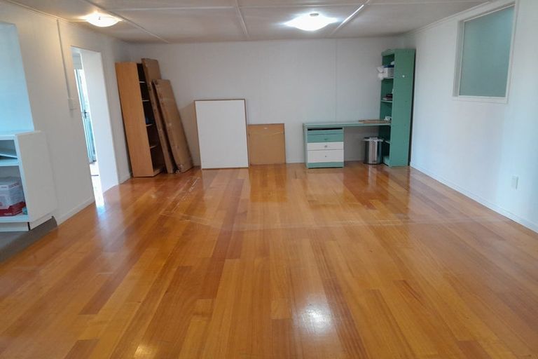 Photo of property in 17 The Terrace, Takapuna, Auckland, 0622