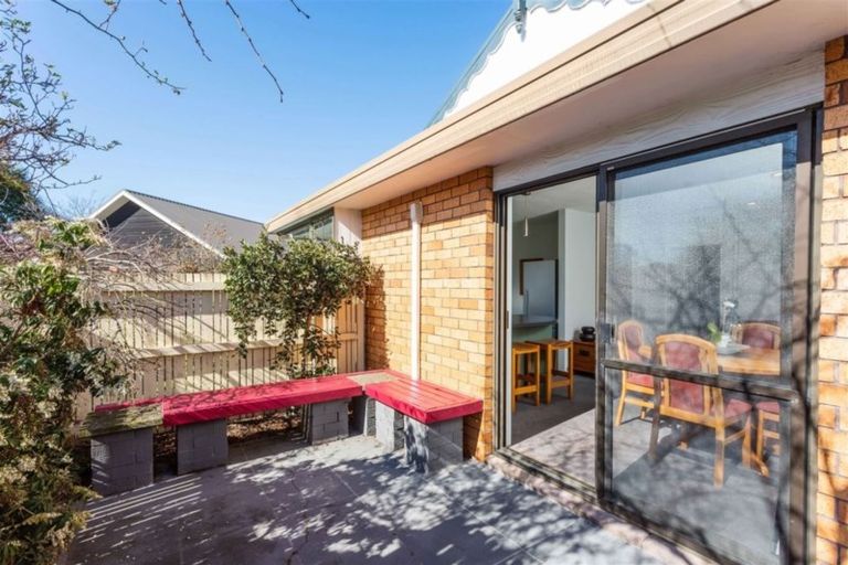 Photo of property in 6 Sunbeam Place, Halswell, Christchurch, 8025