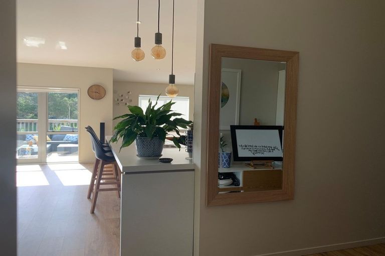 Photo of property in 141 Arran Road, Browns Bay, Auckland, 0630