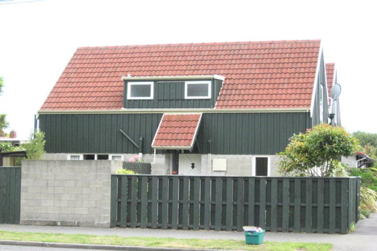 Photo of property in 1/35a Wiggins Street, Sumner, Christchurch, 8081