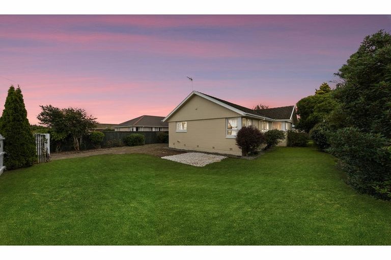 Photo of property in 138 Northcote Road, Northcote, Christchurch, 8052