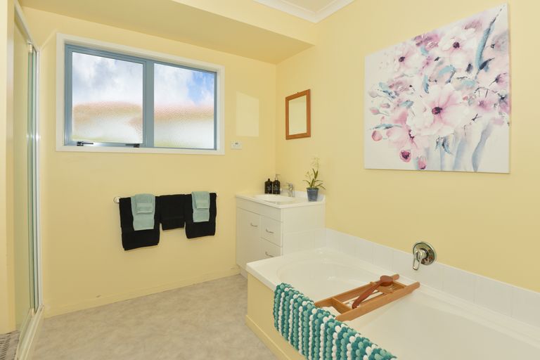 Photo of property in 11a Moehau Road, Te Kamo, Whangarei, 0112