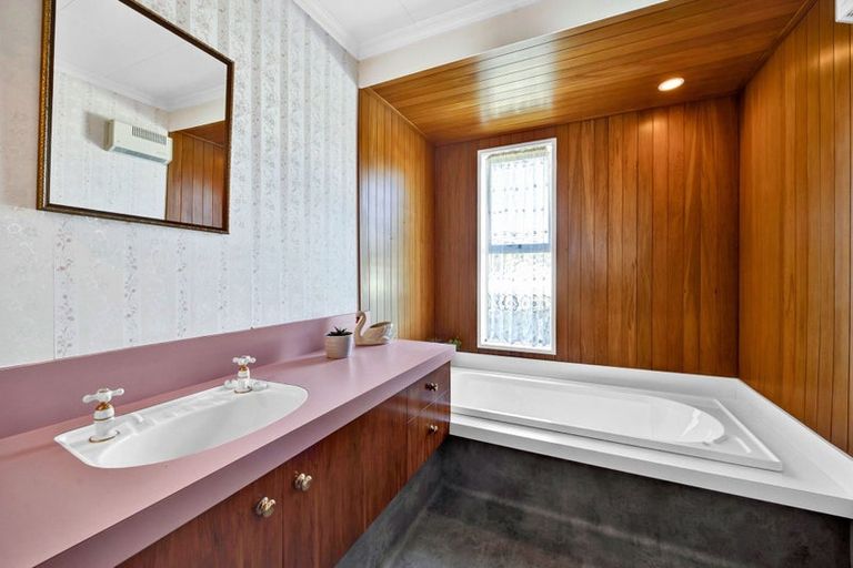 Photo of property in 65 Murray Avenue, Hawera, 4610