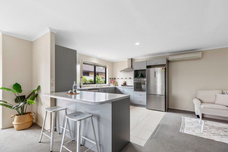 Photo of property in 35 Golden Sands Drive, Papamoa Beach, Papamoa, 3118