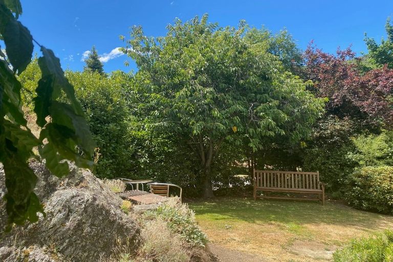 Photo of property in 11 Inverness Crescent, Arrowtown, 9302