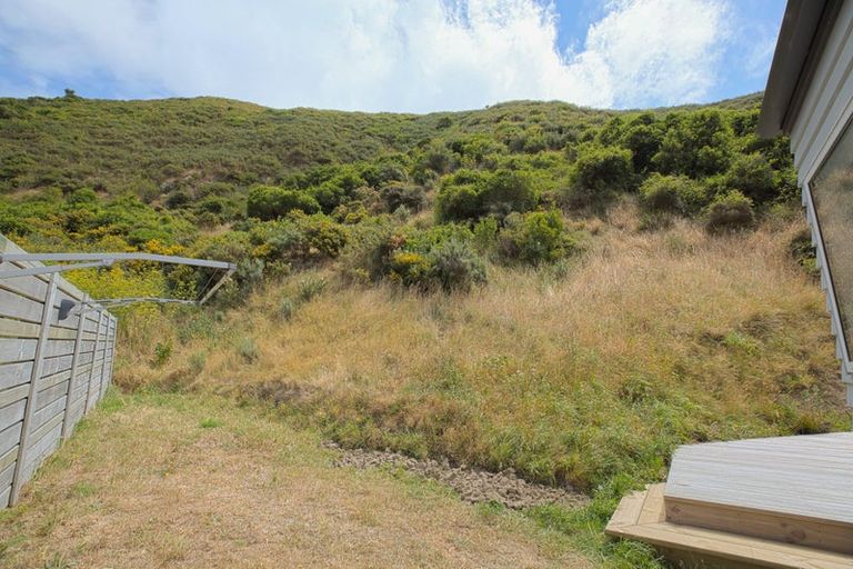 Photo of property in 26 Rarangi Way, Owhiro Bay, Wellington, 6023