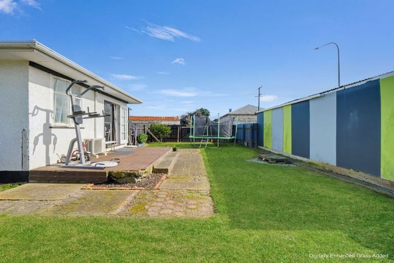 Photo of property in 12 Mosston Road, Castlecliff, Whanganui, 4501