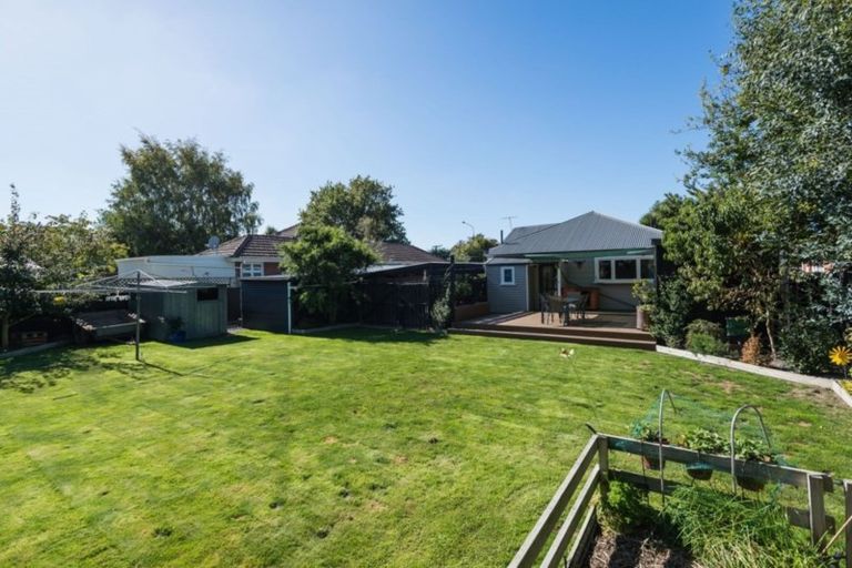 Photo of property in 35 North Parade, Richmond, Christchurch, 8013