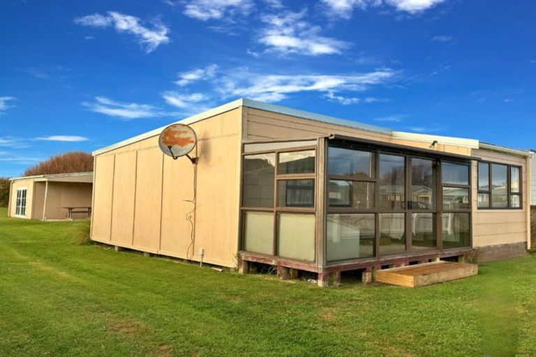 Photo of property in 13 Thomas Place, Foxton Beach, Foxton, 4815