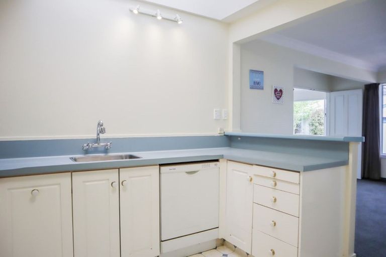 Photo of property in 229 Avonhead Road, Avonhead, Christchurch, 8042