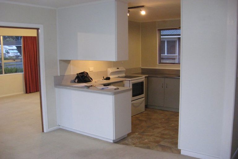 Photo of property in 26 Manu Crescent, Upper Vogeltown, New Plymouth, 4310