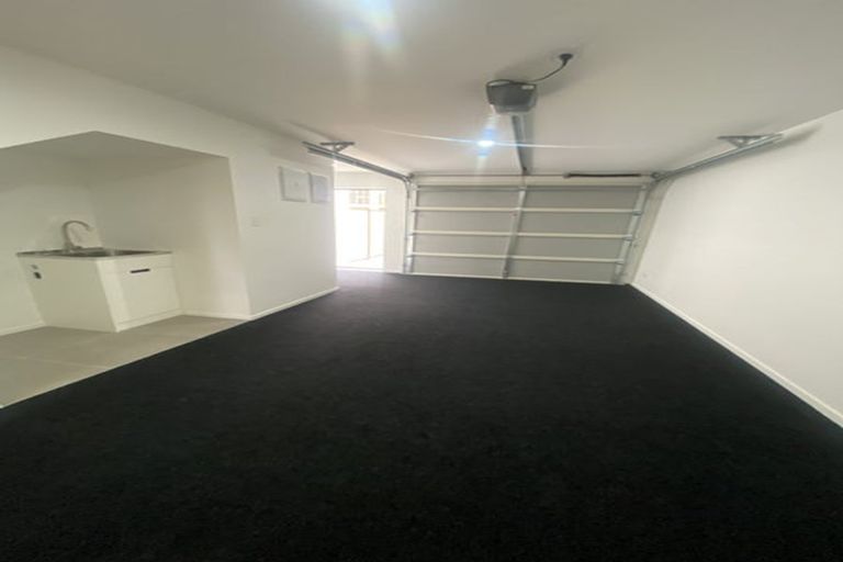 Photo of property in 15 Falcon Crescent, Hobsonville, Auckland, 0618