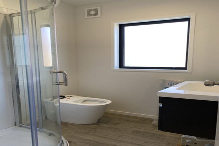 Photo of property in 13 Gilbass Avenue, Hamilton Lake, Hamilton, 3204