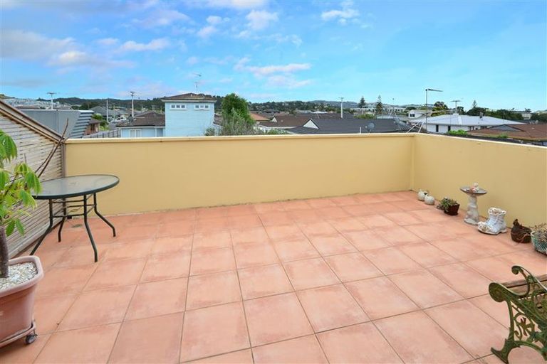 Photo of property in 33f Florence Avenue, Orewa, 0931