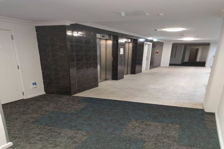 Photo of property in Atrium Apartments, 2i/154 The Terrace, Wellington Central, Wellington, 6011