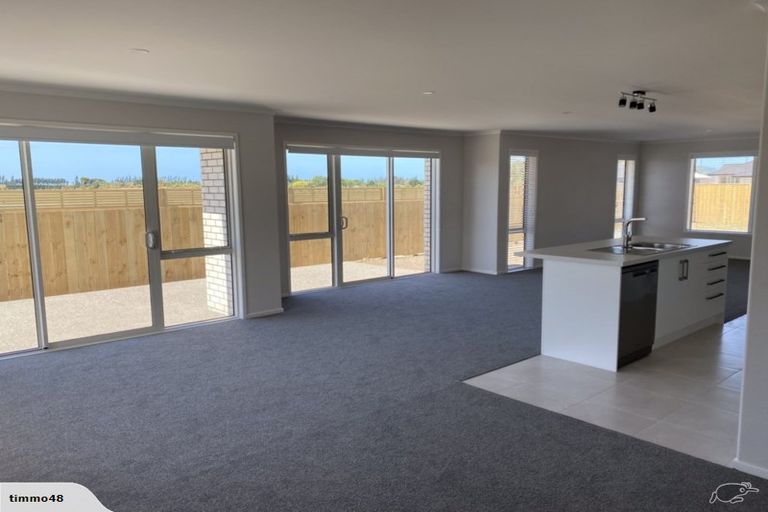 Photo of property in 12 Kotare Place, Sandspit, Warkworth, 0982