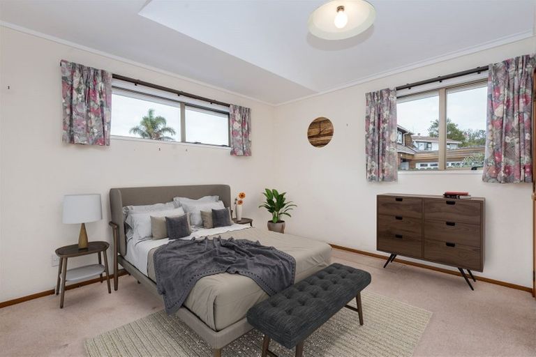 Photo of property in 1/47 Uxbridge Road, Mellons Bay, Auckland, 2014