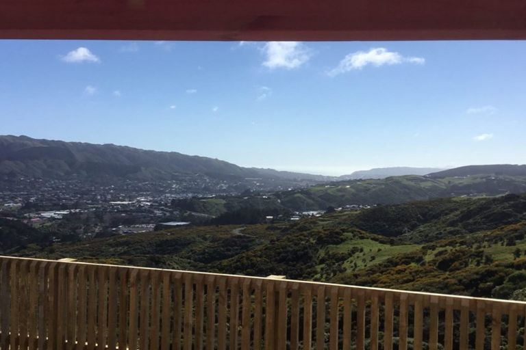 Photo of property in 37 Havana Rise, Grenada Village, Wellington, 6037