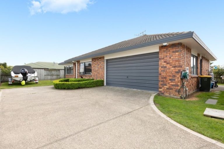 Photo of property in 315 Gravatt Road, Papamoa Beach, Papamoa, 3118