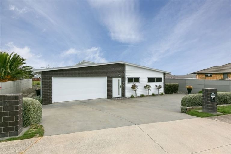 Photo of property in 10 Jules Crescent, Bell Block, New Plymouth, 4312