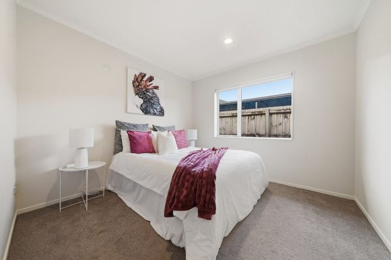 Photo of property in 16 Hihi Avenue, Takanini, 2112