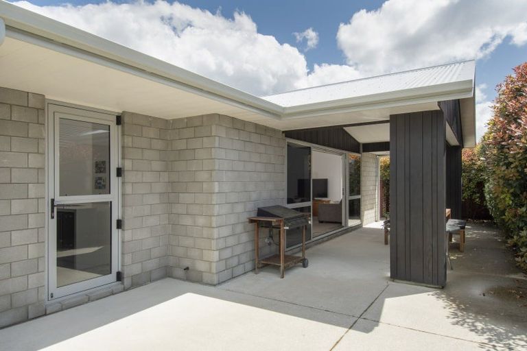 Photo of property in 21 Butterworth Crescent, Papamoa Beach, Papamoa, 3118