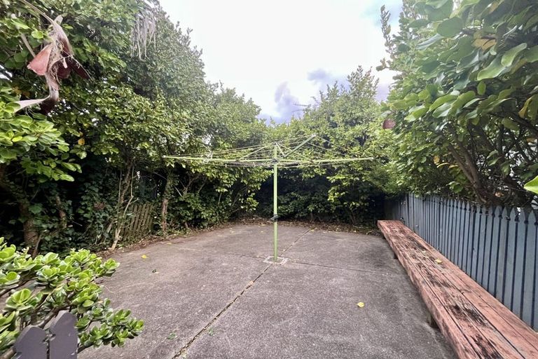 Photo of property in 7 Palmetto Place, Goodwood Heights, Auckland, 2105