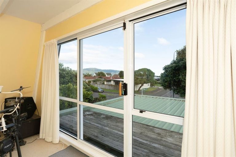 Photo of property in 9a Olive Terrace, Paraparaumu Beach, Paraparaumu, 5032