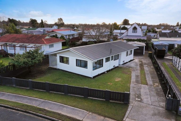 Photo of property in 8 Brightwell Place, Nawton, Hamilton, 3200