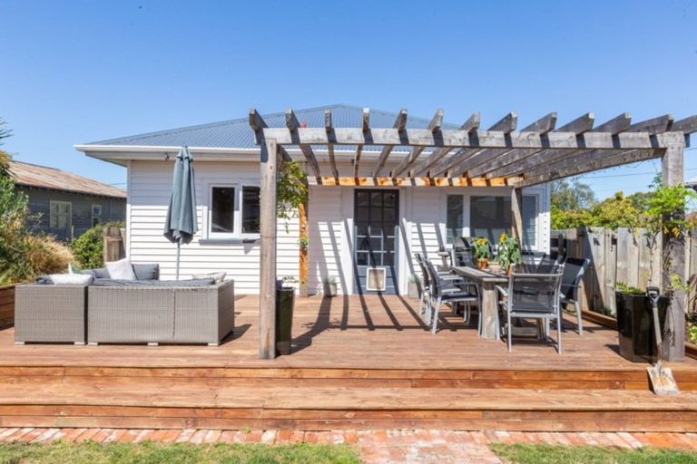 Photo of property in 11 Julius Terrace, Richmond, Christchurch, 8013