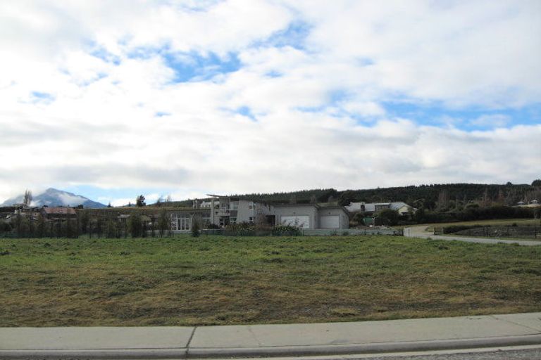 Photo of property in 14 Waimana Place, Wanaka, 9305
