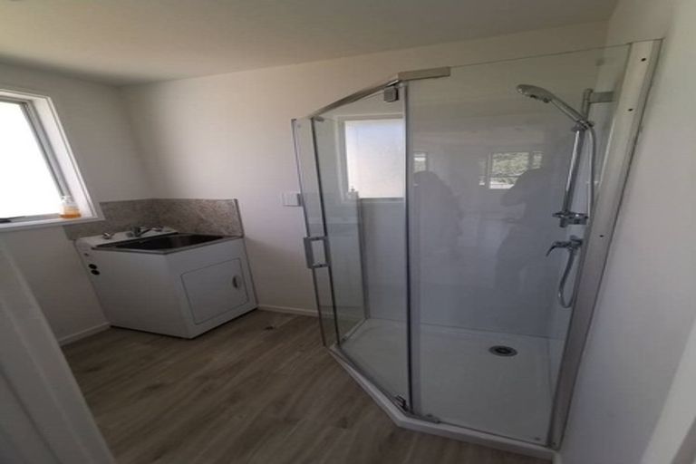 Photo of property in 2 Arnhem Place, Pukekohe, 2120