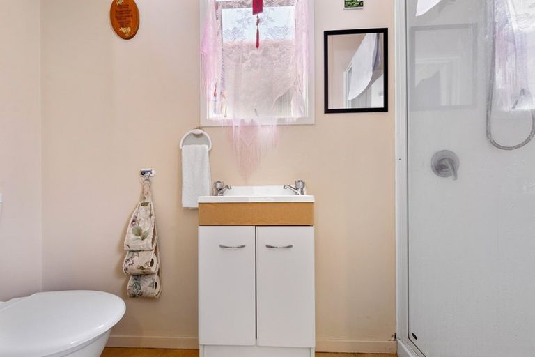 Photo of property in 81d Kawaha Point Road, Kawaha Point, Rotorua, 3010