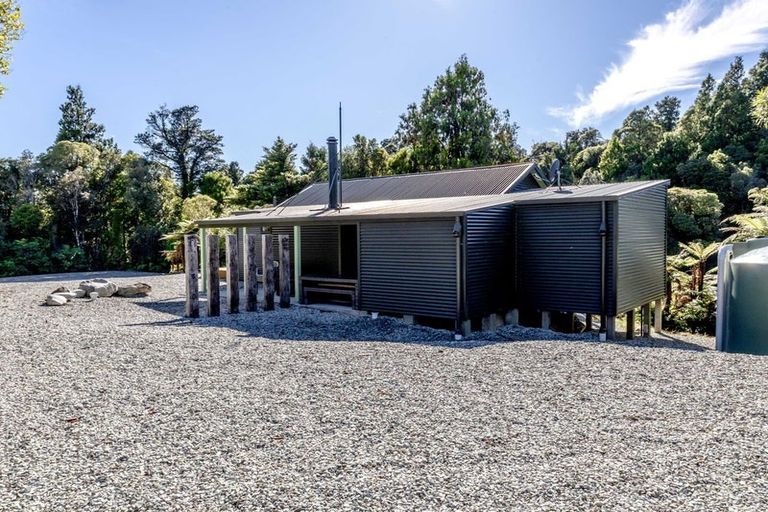 Photo of property in 1294 Lake Kaniere Road, Lake Kaniere, Kokatahi, 7881