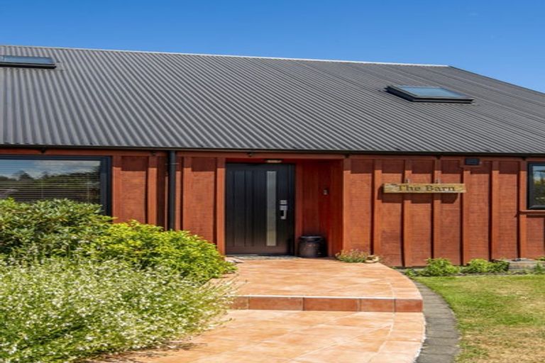 Photo of property in 16 Devon Crescent, Darfield, 7510