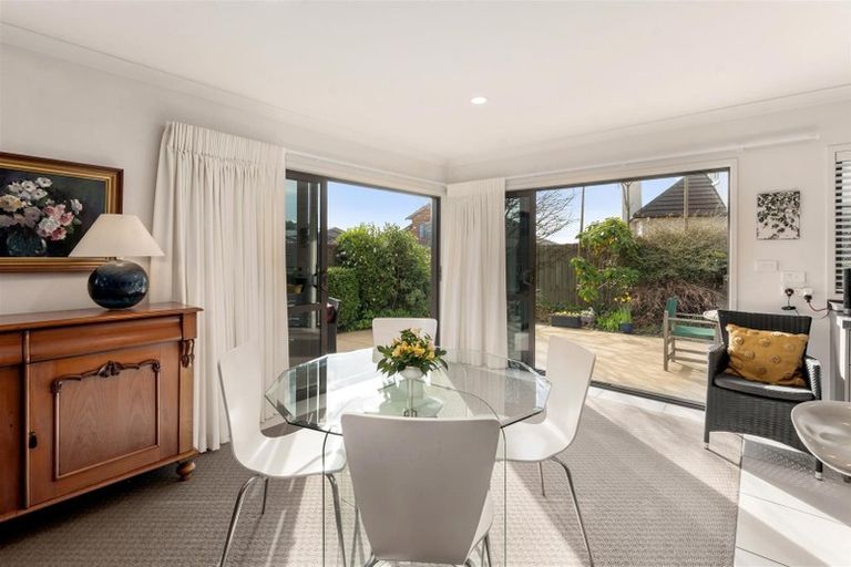 Photo of property in 21 Hayward Rise, Owhata, Rotorua, 3010