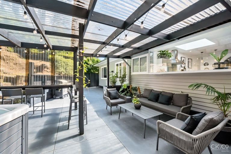 Photo of property in 74 Elmslie Road, Pinehaven, Upper Hutt, 5019