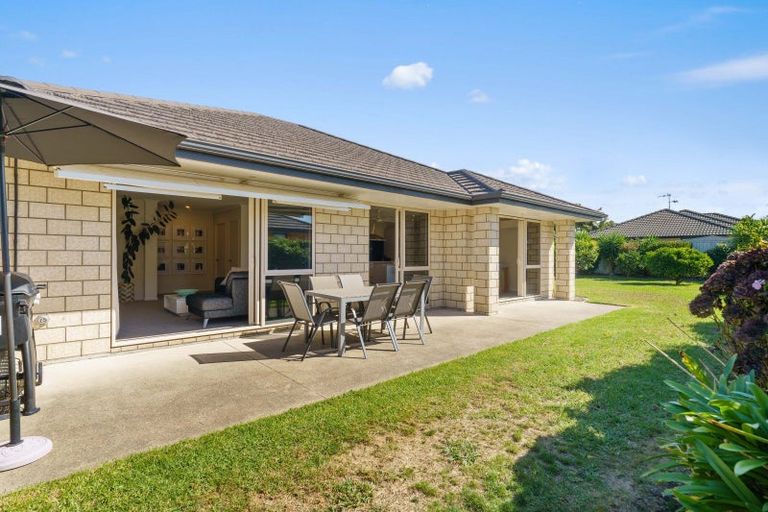 Photo of property in 3 Lewknor Drive, Papamoa Beach, Papamoa, 3118