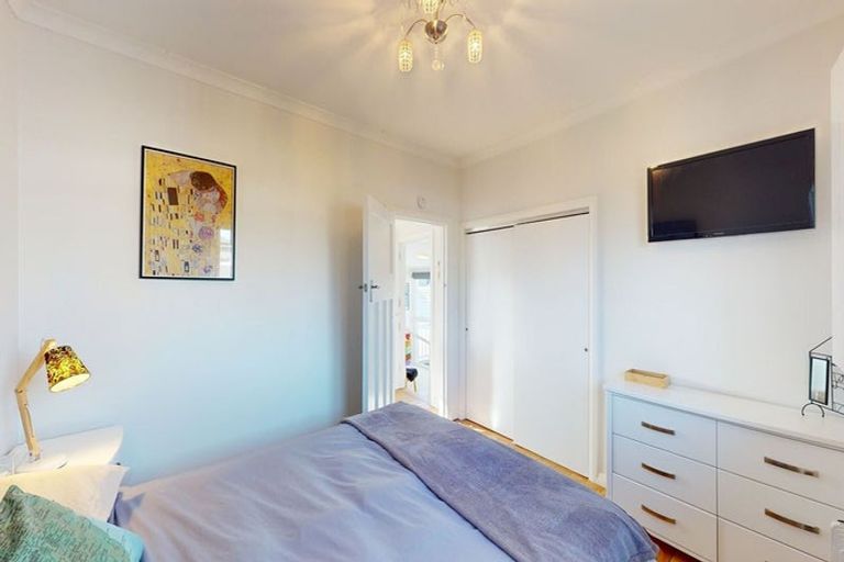 Photo of property in 96 Marine Parade, Paraparaumu Beach, Paraparaumu, 5032