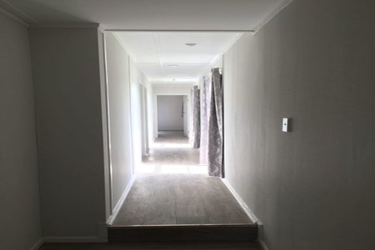 Photo of property in 695 State Highway 16, Kumeu, 0891