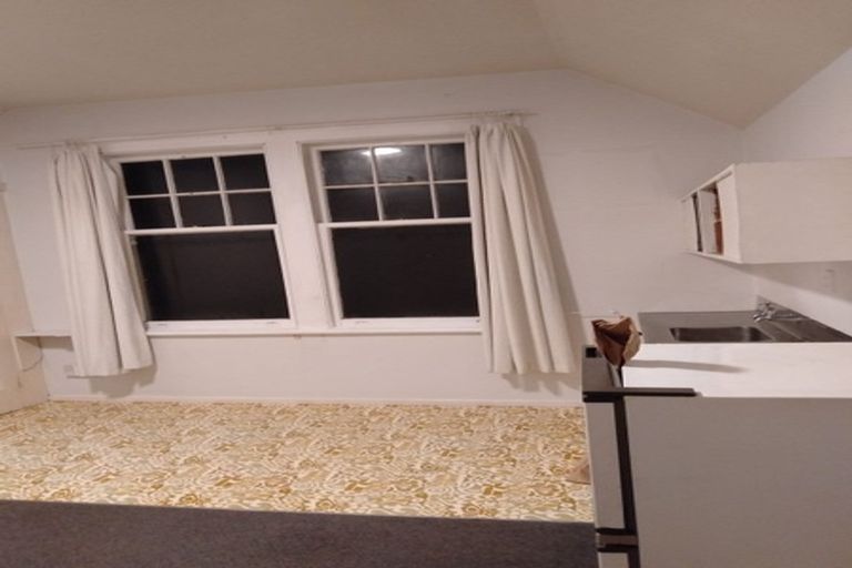 Photo of property in 21 Burnell Avenue, Thorndon, Wellington, 6011