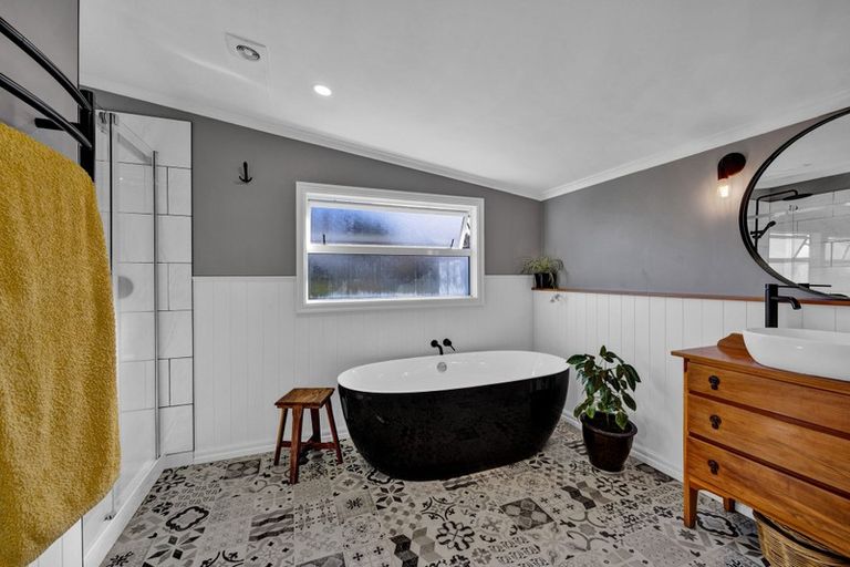 Photo of property in 1288 Normanby Road, Manaia, Hawera, 4678