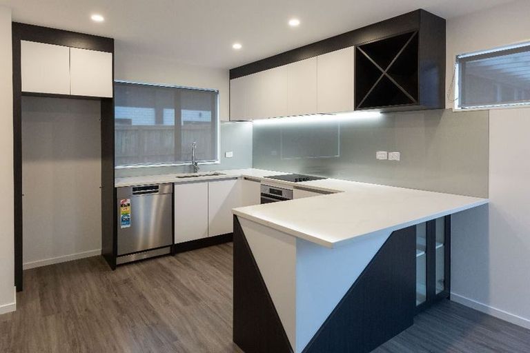 Photo of property in 57b Neil Avenue, Te Atatu Peninsula, Auckland, 0610