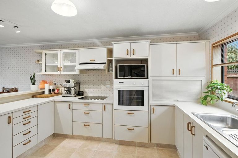 Photo of property in 35 Lancewood Drive, Halswell, Christchurch, 8025